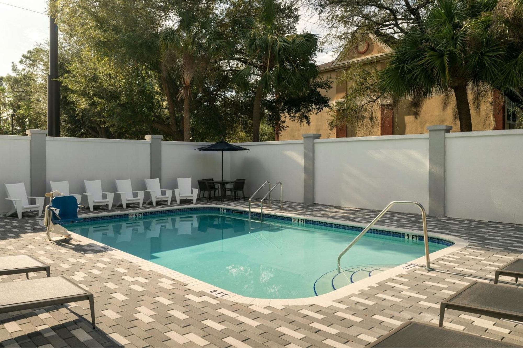 Courtyard By Marriott Gainesville Fl Exterior foto